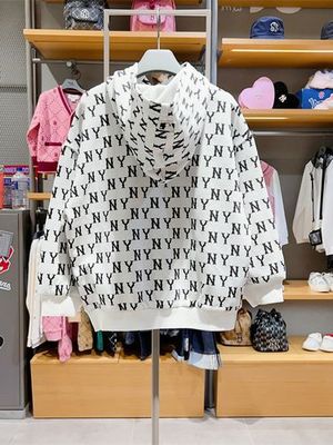 全球視野下的服裝市場(chǎng) 實(shí)拍圖庫(kù)如何賦能服裝零售與批發(fā)